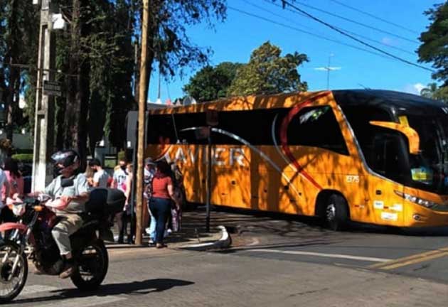 Holambra decreta novas regras de acesso e permanência de ônibus e vans de turismo